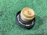 ฝาปิดถังน้ำมัน SUBARU LEGACY OEM 42032AC020 BG5 1997 RED