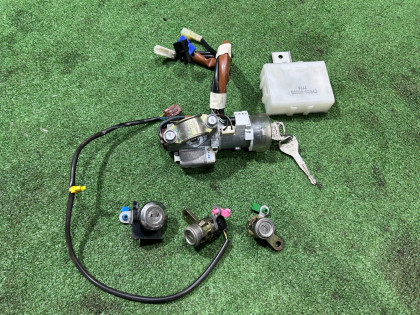 Комплект замков BEE BE9 BE5