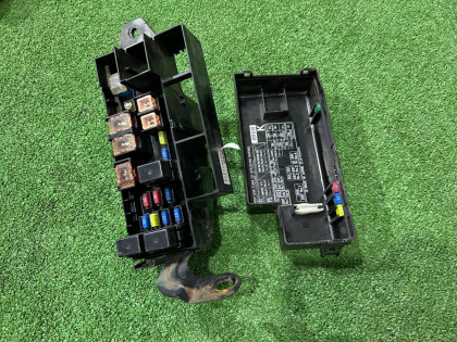 Блок предохранителей BEE