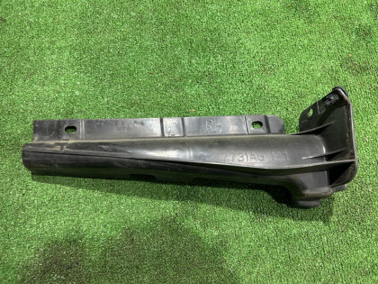 Крепление заднего бампера правое BL9