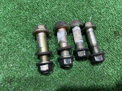 Болты развальные передние