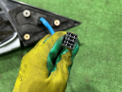 Зеркало левое