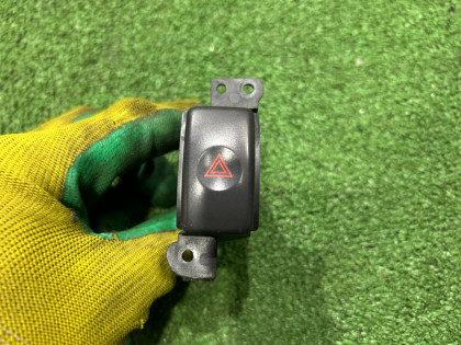 Кнопка аварийной остановки SUBARU LEGACY OEM 83037AE000 BE5 2002 EJ206 AT