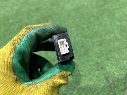 Кнопка корректора фар