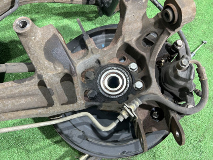 Ступицы задние SUBARU LEGACY OEM 28462AE011 28474AE000 20252AE001 26700AE030 BE5 2002 EJ206 AT