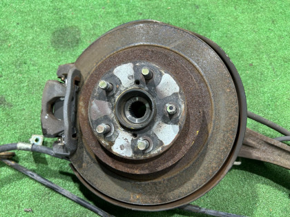 Ступицы задние SUBARU LEGACY OEM 28462AE011 28474AE000 20252AE001 26700AE030 BE5 2002 EJ206 AT