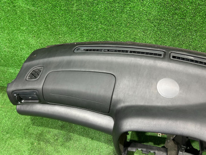 Торпедо черная SUBARU LEGACY OEM 66045AE000ML BE5 2002 SILVER 01G
