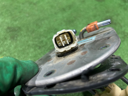 Бензонасос SUBARU FORESTER OEM 42021FE000 SG5 2007