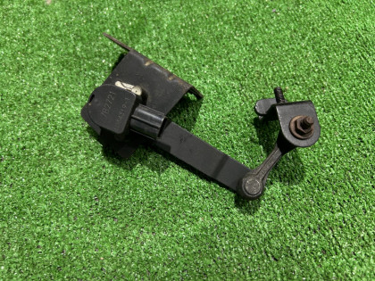 Датчик корректора фар задний