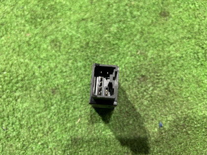 Кнопка обогрева лобового стекла