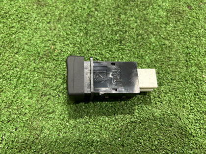 Кнопка птф SUBARU FORESTER OEM 83001SA081 SG5 2007 EJ205 AT