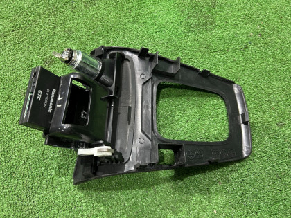Консоль селектора акпп черная SUBARU FORESTER OEM 92121SA261 86257SA000 SG5 2007 BLACK 32J