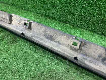 Порог левый