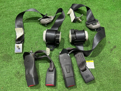 Ремни безопасности задние