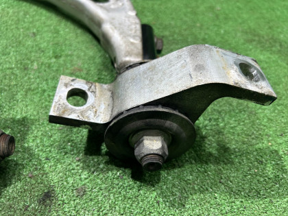 Рычаги передние