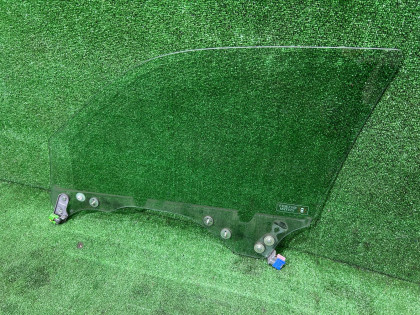 Стекло передней правой двери SUBARU FORESTER OEM 61011SA020 SG5 2006