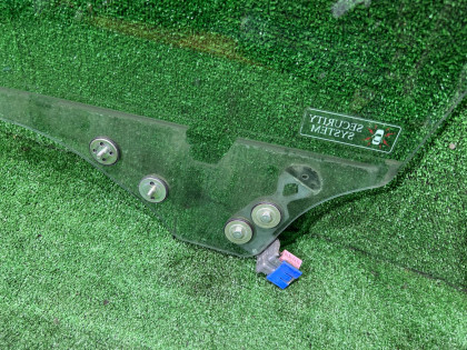 Стекло передней правой двери SUBARU FORESTER OEM 61011SA020 SG5 2006