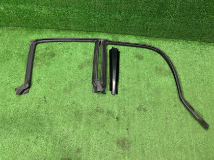 ยางขอบประตูขวา SUBARU FORESTER OEM 63521SA000 SG5 2007 BLACK 32J 32J