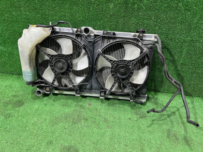Radiador do motor SUBARU LEGACY OEM 45111AE032 BE5 2002 EJ208 MT5
