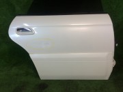 Puerta trasera derecha SUBARU LANCASTER OEM 60400AE420 BHE 2000 white pearl 081