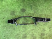 Рамка спидометра SUBARU LANCASTER OEM 66180AE000 BHE 2000 white pearl 081