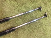 Амортизаторы пятой двери SUBARU LEGACY OEM 63260AE020, 63260AE030, 871068209, 871068210, S92503, BH9 1999 Silver 792