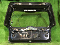 バックドア SUBARU LEGACY OEM 61700AC000 BG9 1995 Black 47A