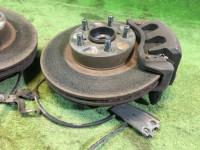 ดุมล้อหน้า 26310AA092 26291AA041 26291AA051 26296AA041 SUBARU LEGACY