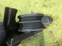 Apoio do motor esquerdo SUBARU LEGACY OEM 41022AC011 BG5 1997 EJ20H