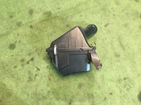 Корпус воздушного фильтра SUBARU LANCASTER OEM 46052AE001 46051AE000 BHE 2002 EZ30