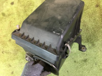 Корпус воздушного фильтра SUBARU LANCASTER OEM 46052AE001 46051AE000 BHE 2002 EZ30