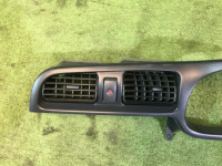 Рамка спидометра SUBARU LANCASTER OEM 66180AE000 BHE 2002 white pearl 07C