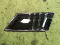 Стекло багажника правое 65210AE040NB 65210AE041NB SUBARU LANCASTER