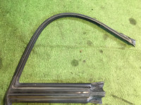 右ドアウェザーストリップ SUBARU LANCASTER OEM 63521AE020 BHE 2002 white pearl 07C