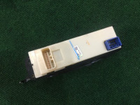 パワーウィンドウ制御ユニット SUBARU OUTBACK OEM 83071AG010 83071AG040 83071AG011 83071AG011 83071AG011 BP9 2005 EJ253