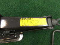 Домкрат SUBARU OUTBACK OEM 97032AG010 97032FG020 BP9 2005