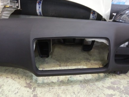 Торпедо SUBARU OUTBACK OEM 66040AG000 BP9 2005 gold 39J