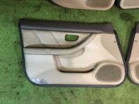 Painéis de porta SUBARU LANCASTER OEM 94210AE360AD, 94210AE370AD, 94220AE220AD, 94220AE230AD BH9 1998 Beige 8L5