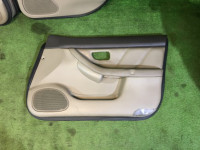 Painéis de porta SUBARU LANCASTER OEM 94210AE360AD, 94210AE370AD, 94220AE220AD, 94220AE230AD BH9 1998 Beige 8L5