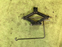 Домкрат SUBARU LANCASTER OEM 97030AC061 BH9 1998