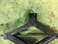 Домкрат SUBARU LANCASTER OEM 97030AC061 BH9 1998