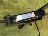 Домкрат SUBARU LANCASTER OEM 97030AC061 BH9 1998