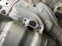 Guarda-lamas traseiro direito SUBARU LANCASTER OEM 51410AE160 BH9 1998 Beige 8L5