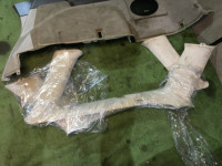 แผงบุห้องเก็บของท้าย SUBARU LANCASTER OEM 94015AE020GF 94015AE030GF 94047AE020AD 94047AE030AD BH9 1998 Beige 8L5