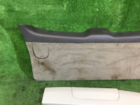 Обшивка пятой двери SUBARU LANCASTER OEM 94320AE010AD 94320AE011AD BH9 1998 Beige 8L5