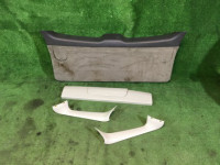 Обшивка пятой двери SUBARU LANCASTER OEM 94320AE010AD 94320AE011AD BH9 1998 Beige 8L5