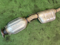 Средняя часть глушителя SUBARU LANCASTER OEM 44200AE050 44200AE051 BH9 1998 EJ254
