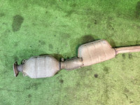 Средняя часть глушителя SUBARU LANCASTER OEM 44200AE050 44200AE051 BH9 1998 EJ254