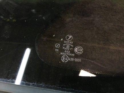 右后侧窗玻璃 SUBARU LANCASTER OEM 65210AE000NB 65210AE001NB BH9 1998
