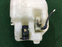 Depósito del limpiaparabrisas SUBARU LANCASTER OEM 86610AE010 BH9 2001 EJ254